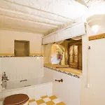 Traditional Maltese With Pool & Jacuzzi Għarb