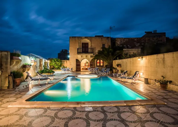 Traditional Maltese With Pool & Jacuzzi * Għarb